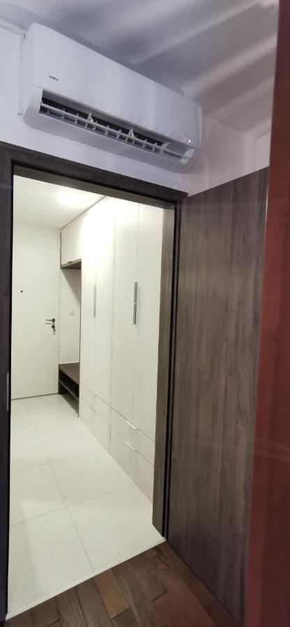 Tuzla Trg - Tuzla Square Apartment ภายนอก รูปภาพ
